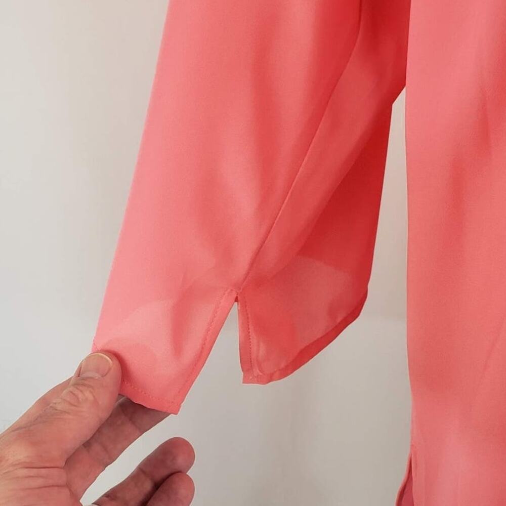NWT Eloquii Flowy Sheer Deep V-Neck Long Sleeve Rounded Shirttail Hem Top 20 - Picture 4 of 15